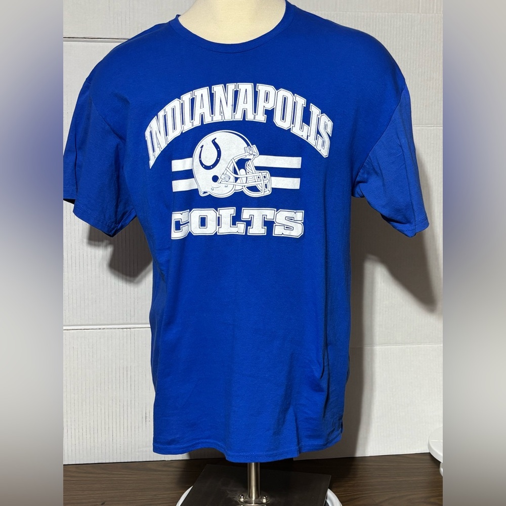Indianapolis Colts XL Blue T-Shirt 30” length 22” p2p